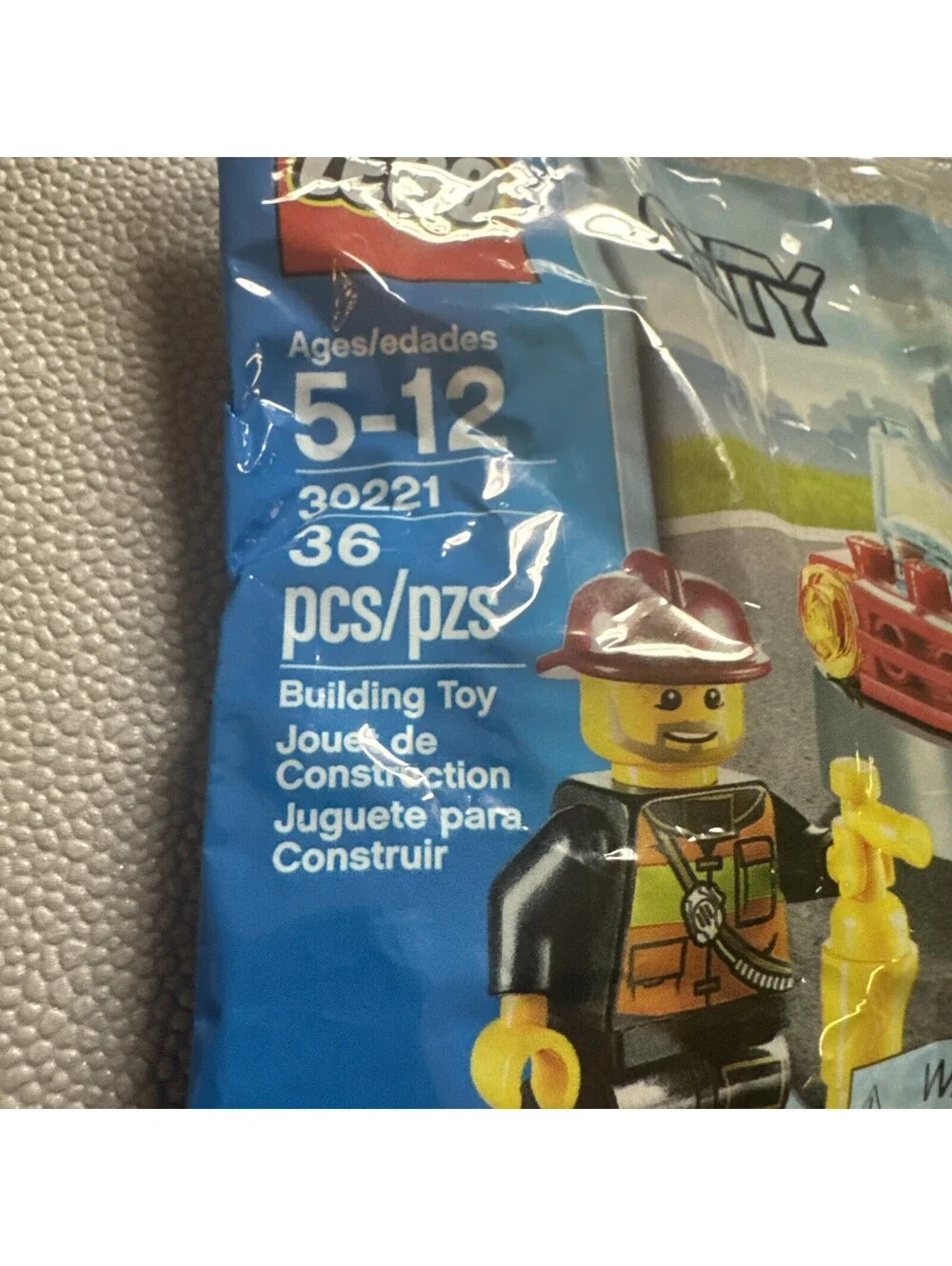 Lego City 30221 Fire Car 36 pcs Firefighter Minifig Polybag Retired Set 2013 New